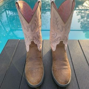 Womens Ariat cowgirl boots